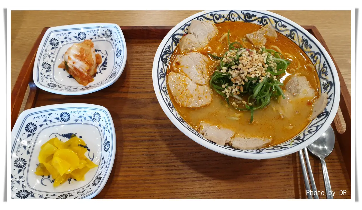 돌담땅콩국수-우도땅콩고기국수